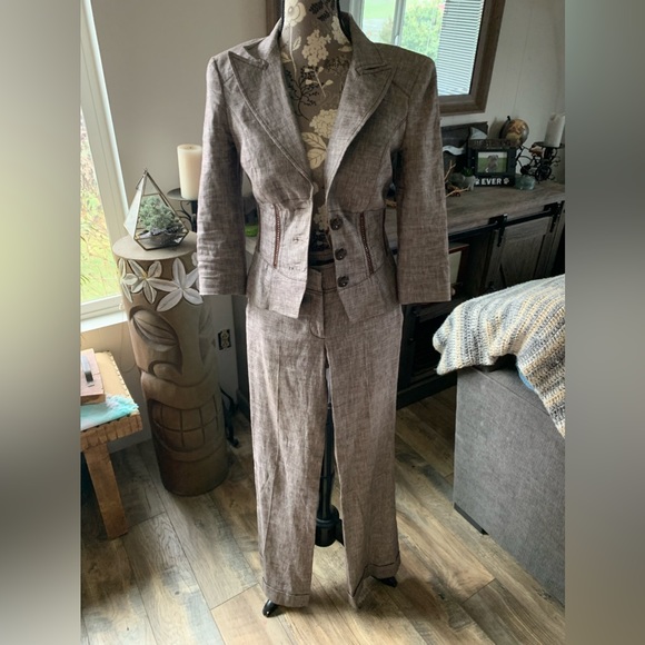 Three piece BeBe suit matching jacket, pants, and skirt - Picture 4 of 7